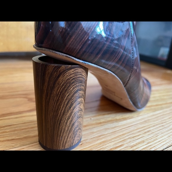 Acne Studios brown patent leather square toe block heel boots - Picture 9 of 9